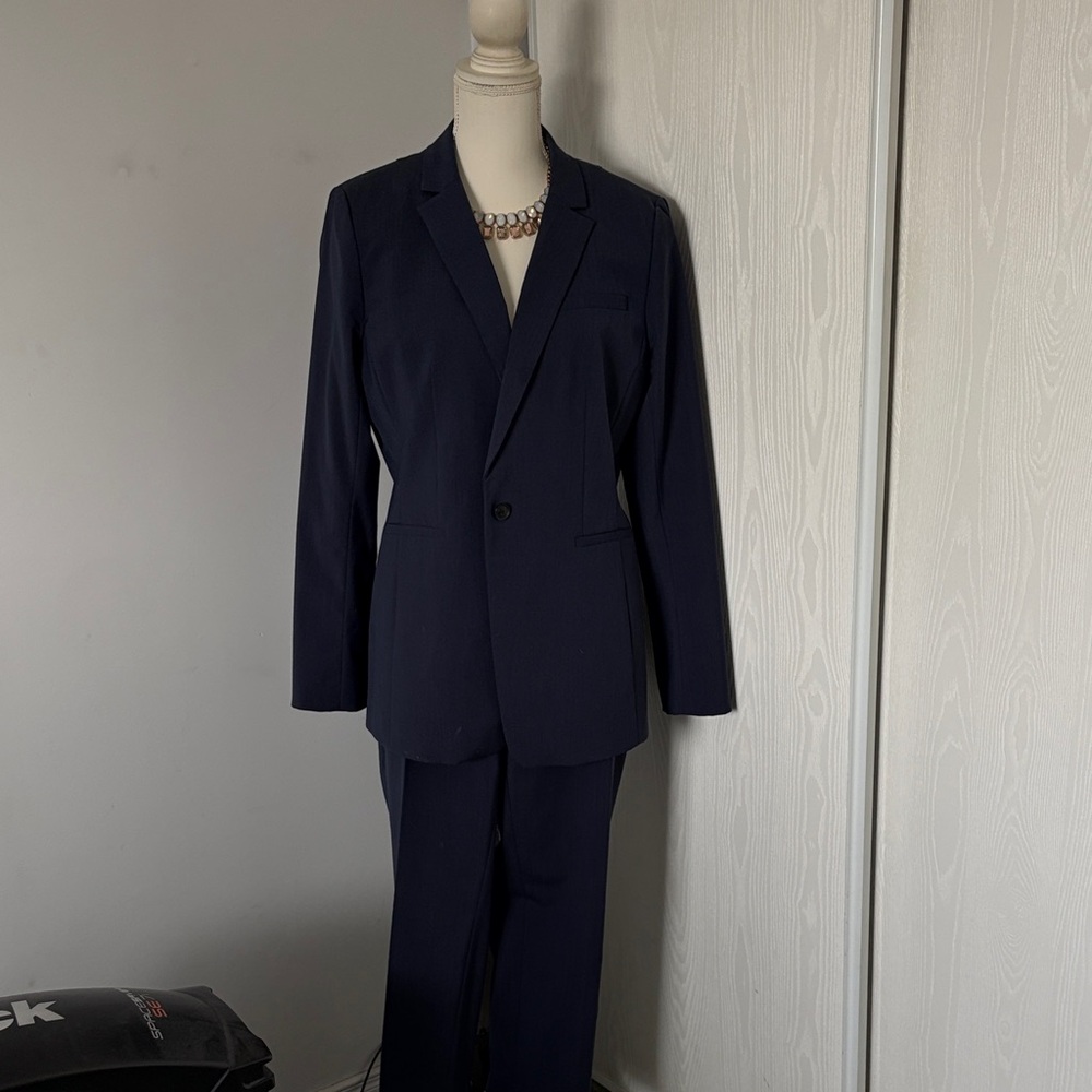 Women’s Banana Republic Blazer and Pants